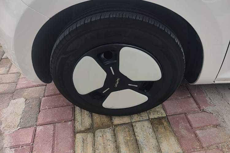 Used CHANGAN NEVO Lumin 2025 205 km Xiangqin Version Left Front Wheel Hub