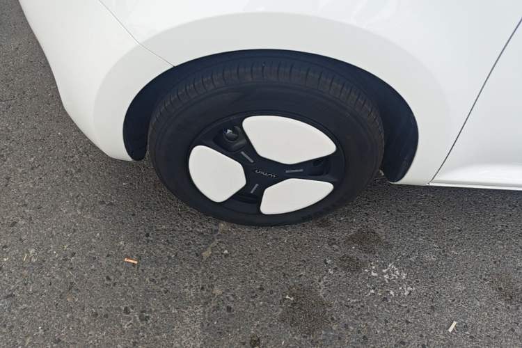 Used CHANGAN NEVO Lumin 2025 205 km Xiangqin Version Left Front Wheel Hub