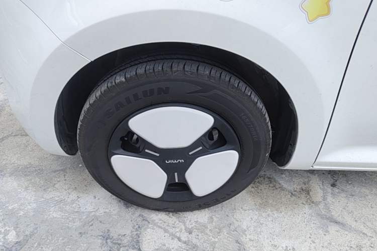 Used CHANGAN NEVO Lumin 2025 301km Honey Dew Edition Left Front Wheel Hub
