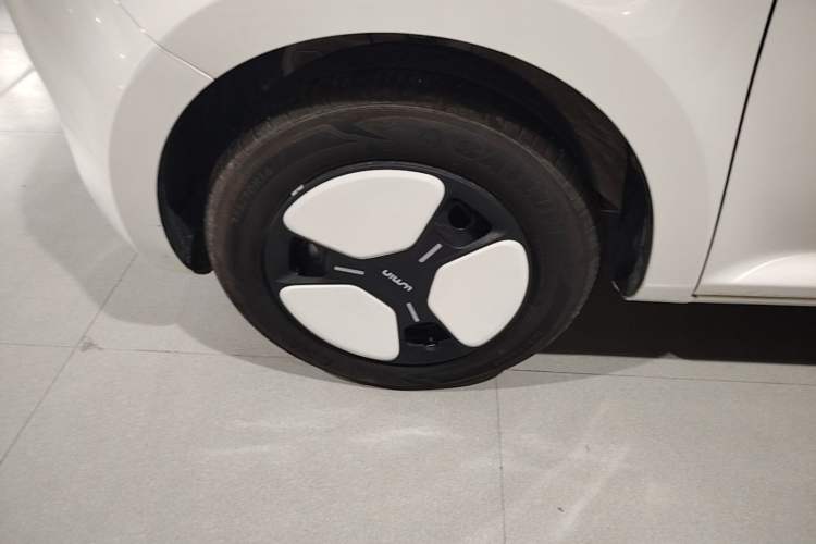 Used CHANGAN NEVO Lumin 2025 205 km Xiangqin Version Left Front Wheel Hub