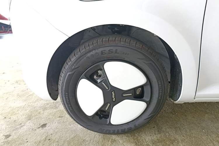 Used CHANGAN NEVO Lumin 2025 205 km Xiangqin Version Left Front Wheel Hub