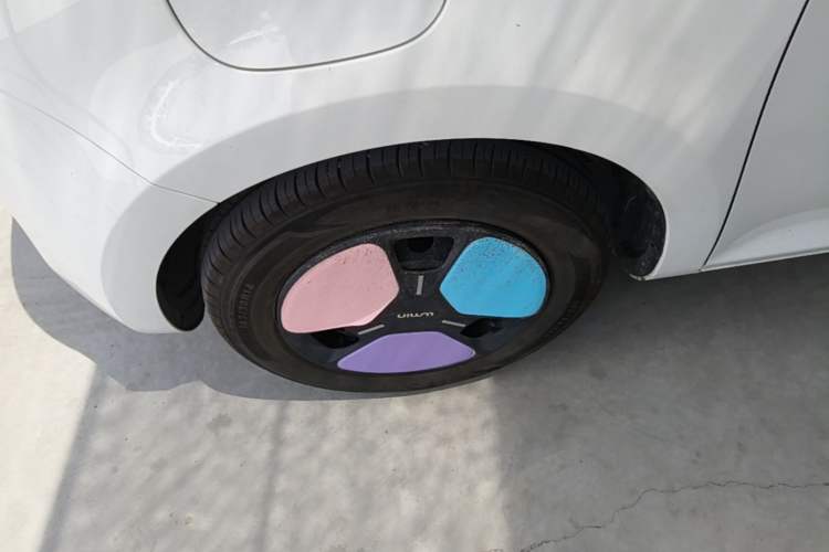 Used CHANGAN NEVO Lumin 2025 205 km Xiangqin Version Left Front Wheel Hub