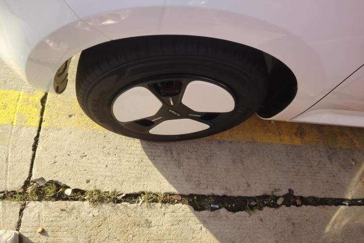 Used CHANGAN NEVO Lumin 2025 205km Refreshing Edition Left Front Wheel Hub