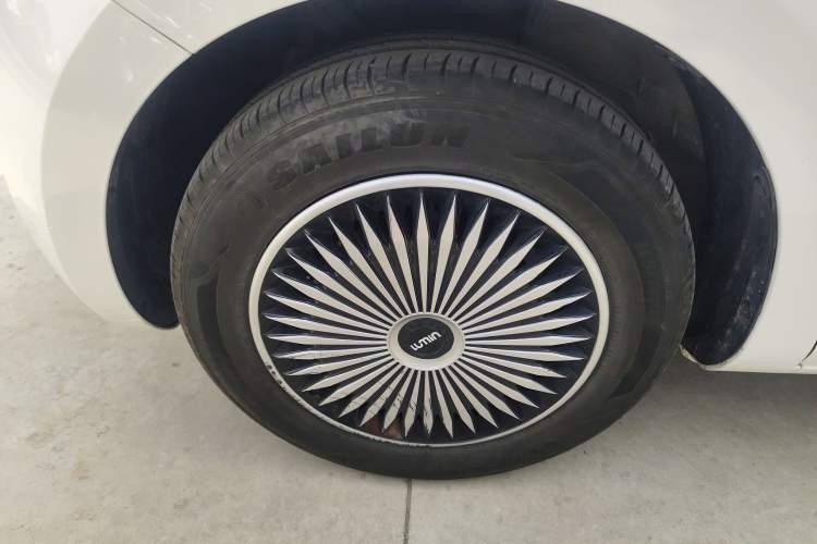 Used CHANGAN NEVO Lumin 2025 205 km Xiangqin Version Left Front Wheel Hub