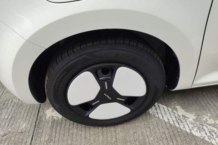 Used CHANGAN NEVO Lumin 2025 205 km Xiangqin Version Left Front Wheel Hub