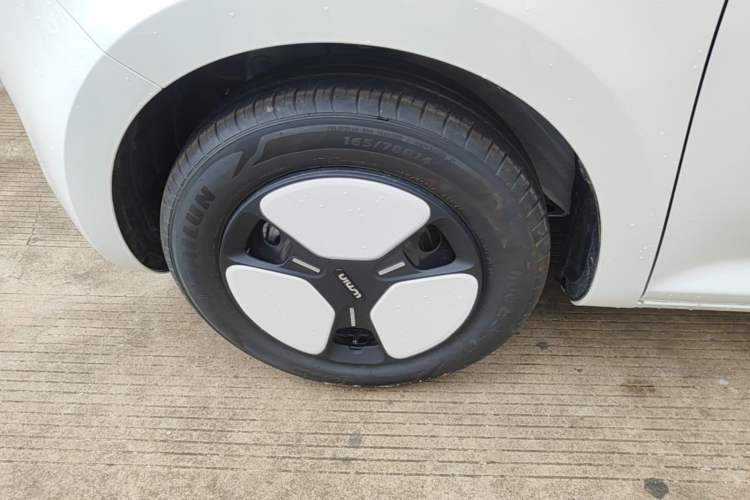 Used CHANGAN NEVO Lumin 2025 205 km Xiangqin Version Left Front Wheel Hub
