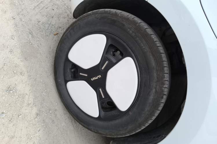 Used CHANGAN NEVO Lumin 2025 205 km Xiangqin Version Left Front Wheel Hub