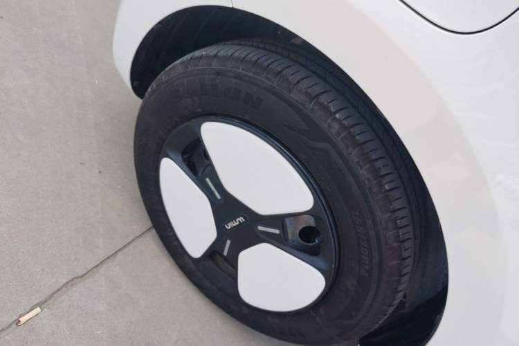 Used CHANGAN NEVO Lumin 2025 205 km Xiangqin Version Left Front Wheel Hub