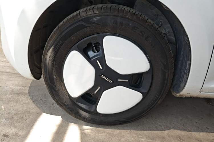 Used CHANGAN NEVO Lumin 2025 205 km Xiangqin Version Left Front Wheel Hub