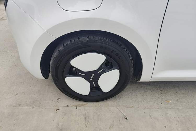 Used CHANGAN NEVO Lumin 2025 205 km Xiangqin Version Left Front Wheel Hub