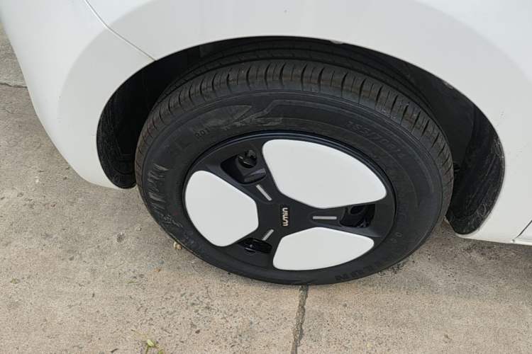 Used CHANGAN NEVO Lumin 2025 205 km Xiangqin Version Left Front Wheel Hub