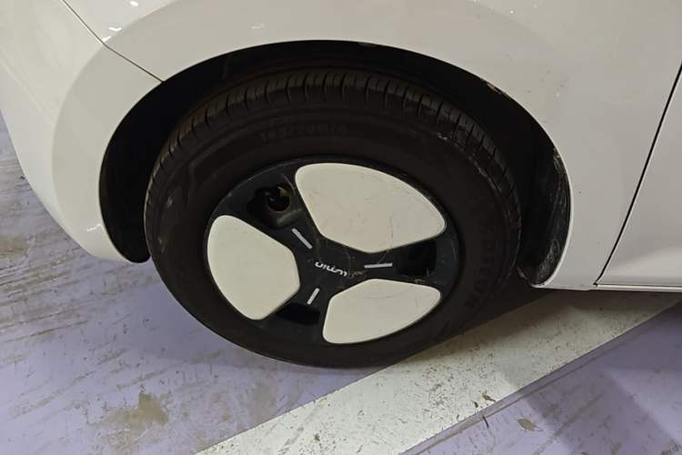 Used CHANGAN NEVO Lumin 2025 205 km Xiangqin Version Left Front Wheel Hub
