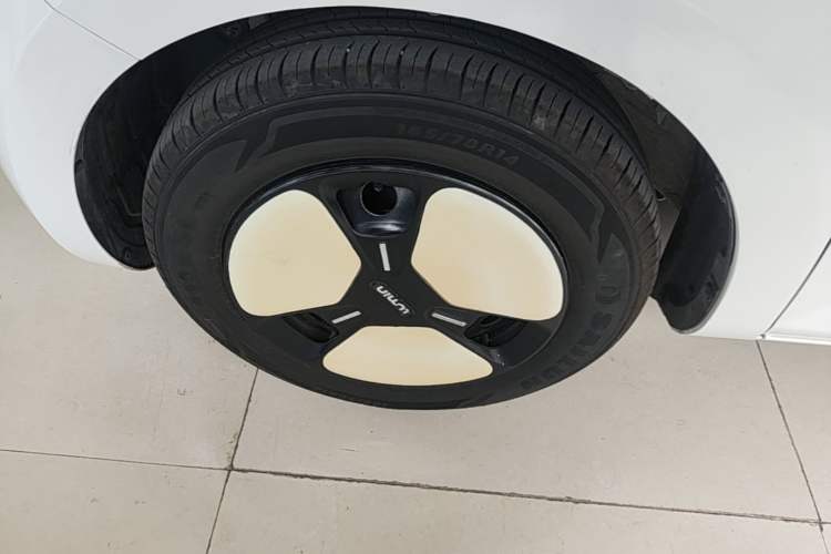 Used CHANGAN NEVO Lumin 2025 205 km Xiangqin Version Left Front Wheel Hub