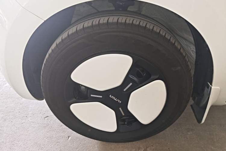 Used CHANGAN NEVO Lumin 2025 205 km Xiangqin Version Left Front Wheel Hub