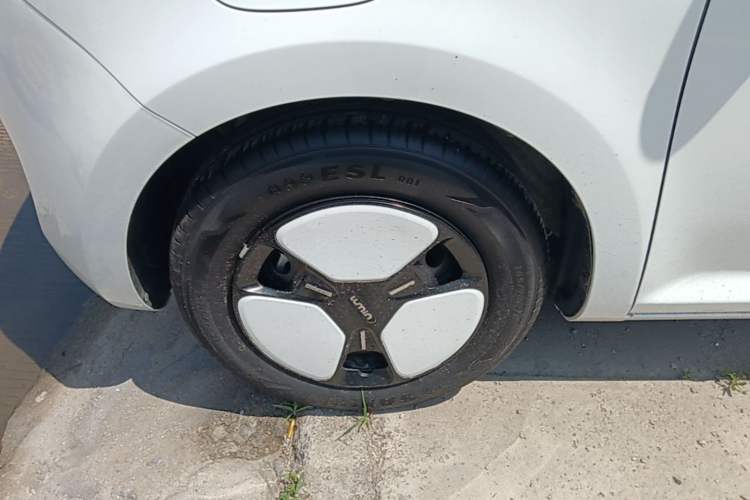 Used CHANGAN NEVO Lumin 2025 205 km Xiangqin Version Left Front Wheel Hub