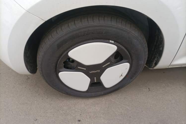 Used CHANGAN NEVO Lumin 2025 205 km Xiangqin Version Left Front Wheel Hub
