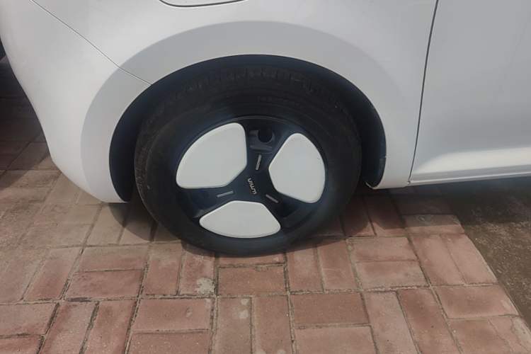 Used CHANGAN NEVO Lumin 2025 205 km Xiangqin Version Left Front Wheel Hub