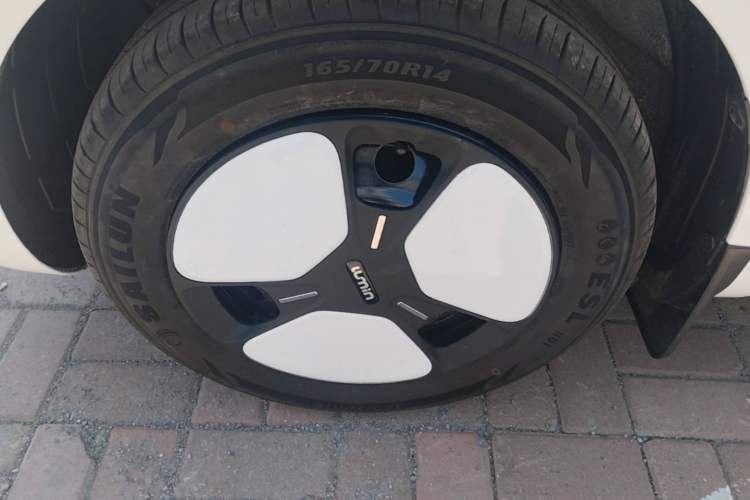 Used CHANGAN NEVO Lumin 2025 205 km Xiangqin Version Left Front Wheel Hub