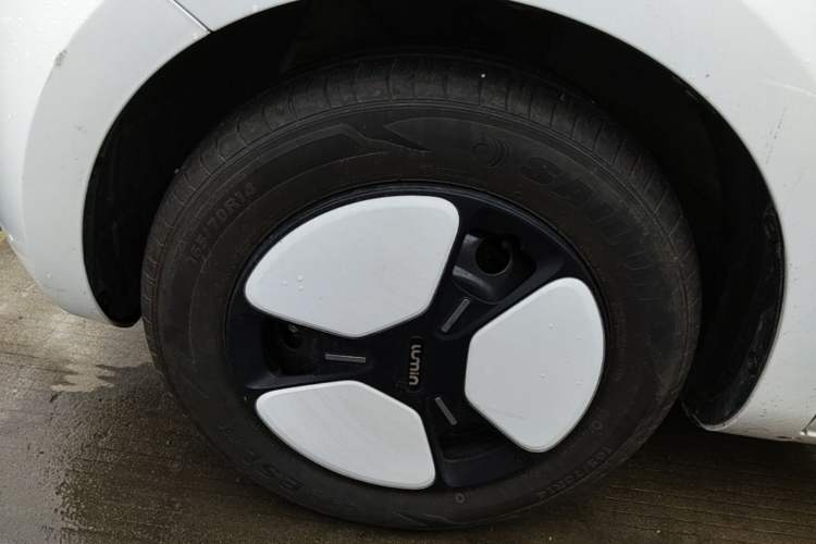 Used CHANGAN NEVO Lumin 2025 205 km Xiangqin Version Left Front Wheel Hub