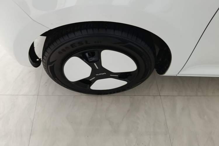 Used CHANGAN NEVO Lumin 2025 205km Refreshing Edition Left Front Wheel Hub