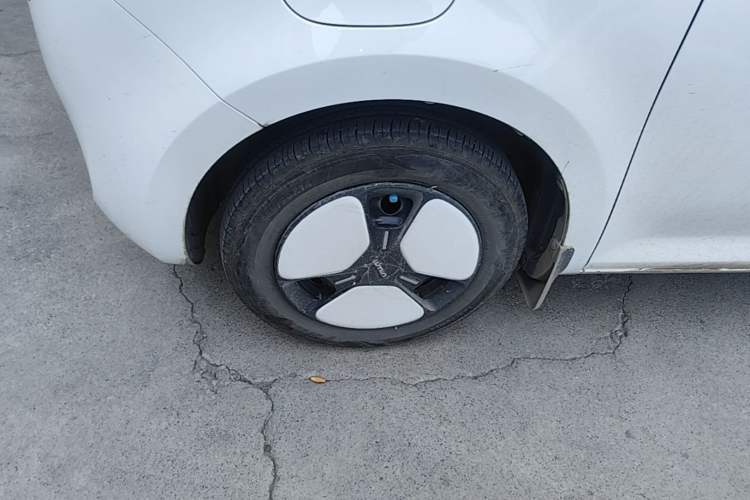Used CHANGAN NEVO Lumin 2025 205 km Xiangqin Version Left Front Wheel Hub