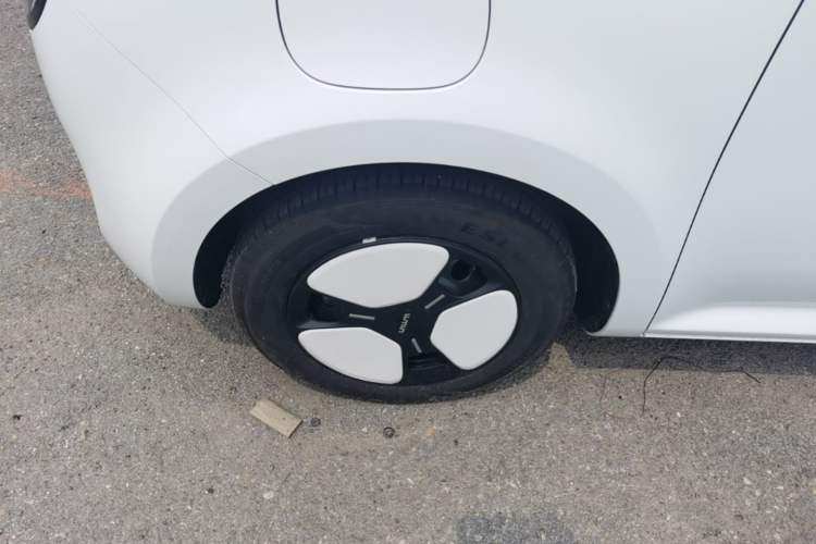 Used CHANGAN NEVO Lumin 2025 205 km Xiangqin Version Left Front Wheel Hub