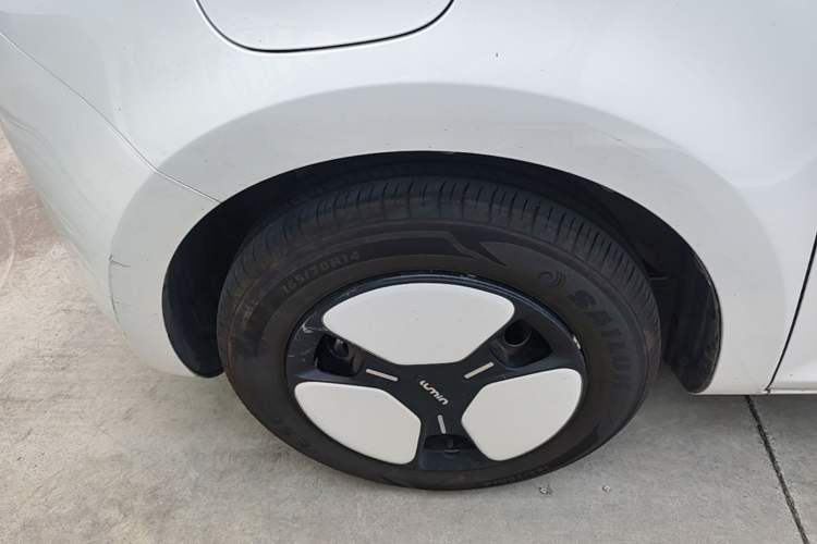 Used CHANGAN NEVO Lumin 2025 205 km Xiangqin Version Left Front Wheel Hub