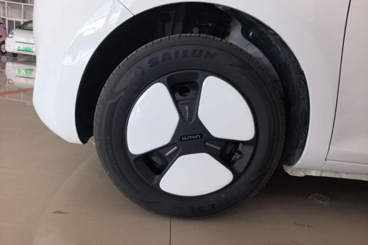 Used CHANGAN NEVO Lumin 2025 205 km Xiangqin Version Left Front Wheel Hub