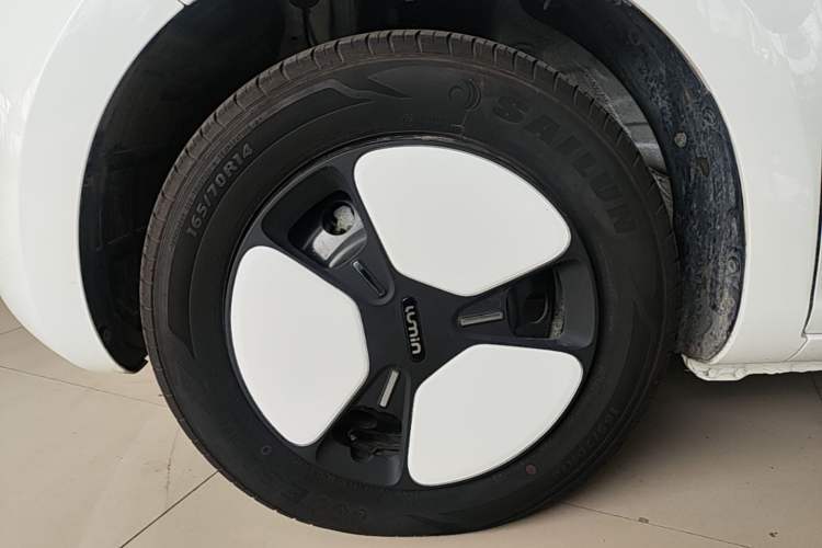 Used CHANGAN NEVO Lumin 2025 205 km Xiangqin Version Left Front Wheel Hub