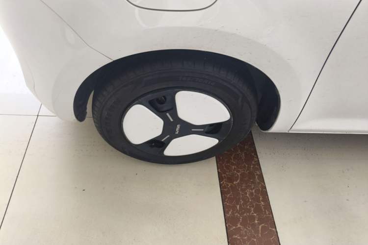Used CHANGAN NEVO Lumin 2025 205 km Xiangqin Version Left Front Wheel Hub