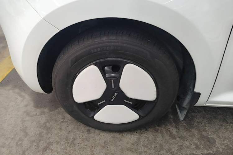 Used CHANGAN NEVO Lumin 2025 205 km Xiangqin Version Left Front Wheel Hub