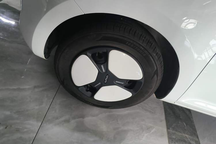 Used CHANGAN NEVO Lumin 2025 205 km Xiangqin Version Left Front Wheel Hub