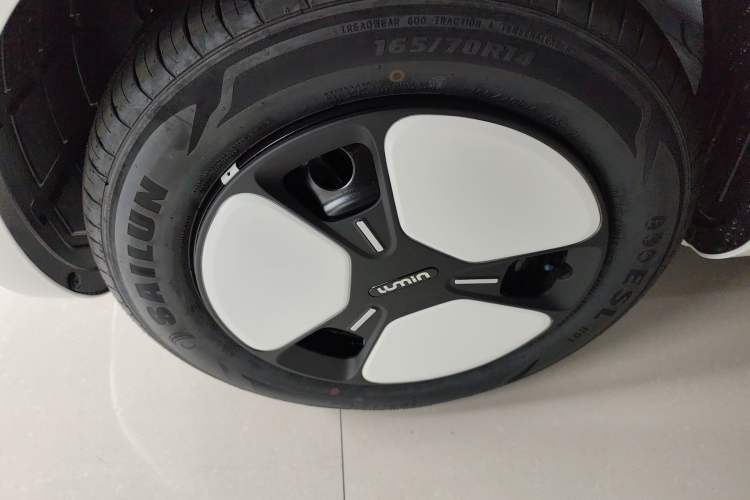 Used CHANGAN NEVO Lumin 2025 205 km Xiangqin Version Left Front Wheel Hub