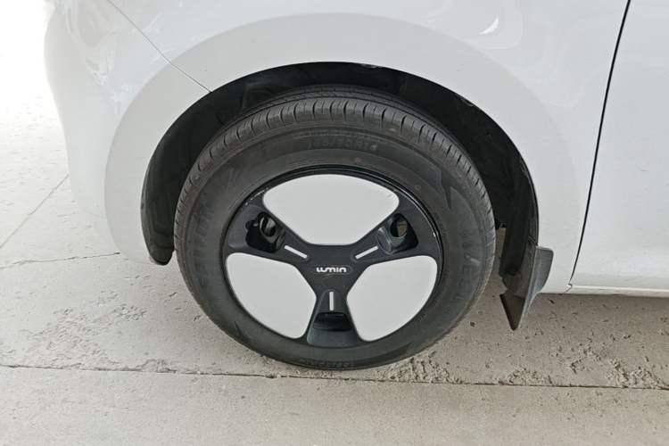 Used CHANGAN NEVO Lumin 2025 301km Honey Dew Edition Left Front Wheel Hub