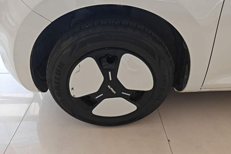 Used CHANGAN NEVO Lumin 2025 205 km Xiangqin Version Left Front Wheel Hub