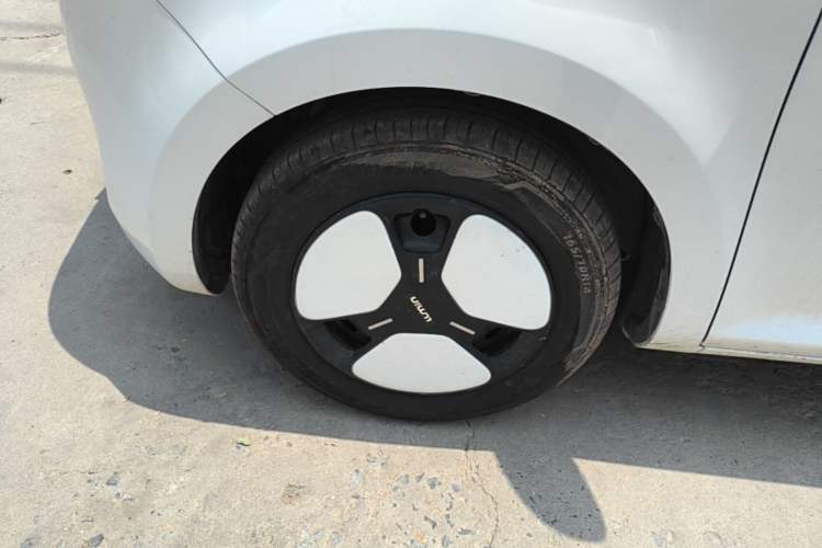 Used CHANGAN NEVO Lumin 2025 205 km Xiangqin Version Left Front Wheel Hub