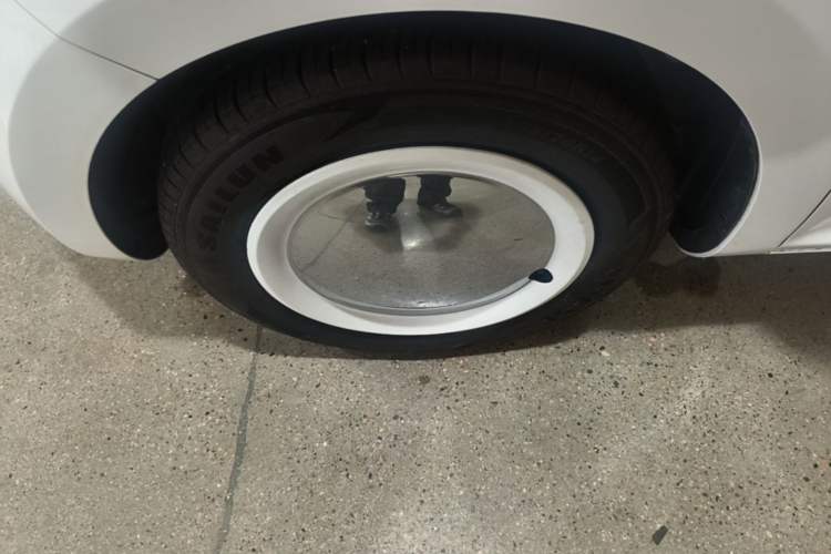 Used CHANGAN NEVO Lumin 2025 205 km Xiangqin Version Left Front Wheel Hub