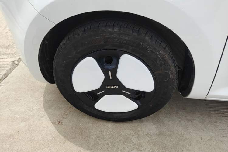 Used CHANGAN NEVO Lumin 2025 205 km Xiangqin Version Left Front Wheel Hub