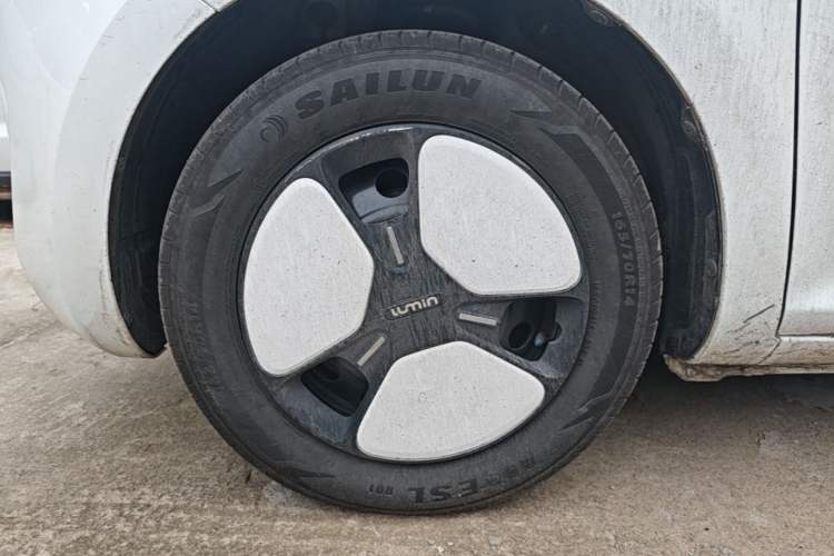 Used CHANGAN NEVO Lumin 2025 205 km Xiangqin Version Left Front Wheel Hub