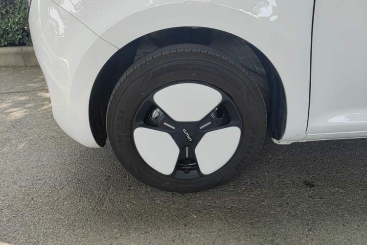 Used CHANGAN NEVO Lumin 2025 205 km Xiangqin Version Left Front Wheel Hub