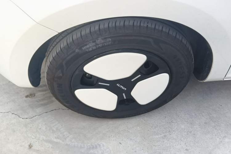 Used CHANGAN NEVO Lumin 2025 205 km Xiangqin Version Left Front Wheel Hub