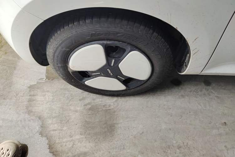 Used CHANGAN NEVO Lumin 2025 301km Honey Dew Edition Left Front Wheel Hub
