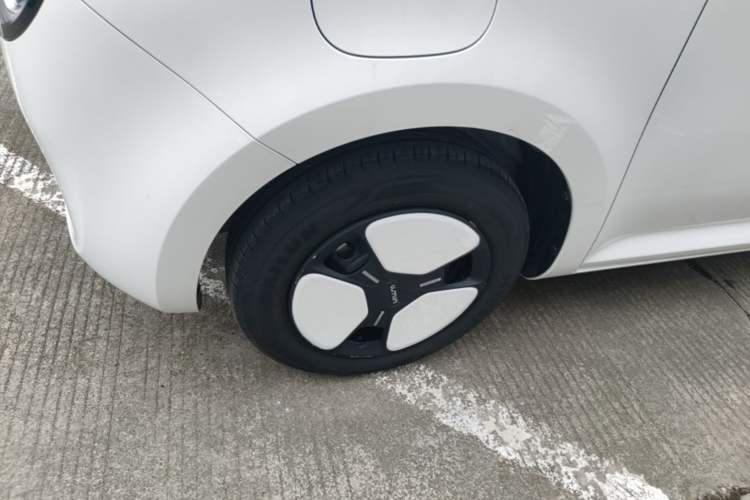 Used CHANGAN NEVO Lumin 2025 205 km Xiangqin Version Left Front Wheel Hub