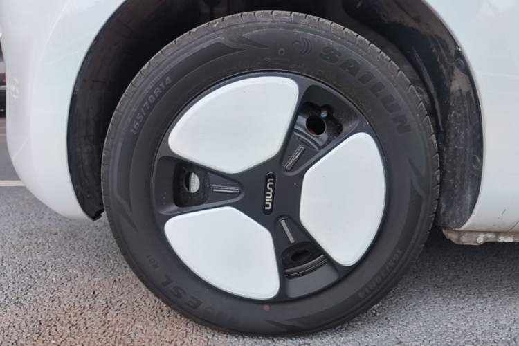 Used CHANGAN NEVO Lumin 2025 301km Honey Dew Edition Left Front Wheel Hub