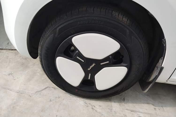 Used CHANGAN NEVO Lumin 2025 205 km Xiangqin Version Left Front Wheel Hub