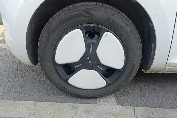 Used CHANGAN NEVO Lumin 2025 205 km Xiangqin Version Left Front Wheel Hub