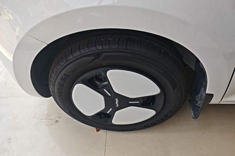 Used CHANGAN NEVO Lumin 2025 301km Honey Dew Edition Left Front Wheel Hub