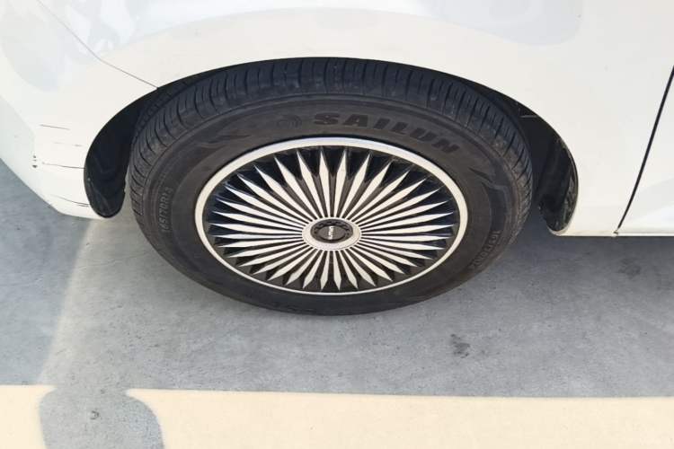 Used CHANGAN NEVO Lumin 2025 205 km Xiangqin Version Left Front Wheel Hub