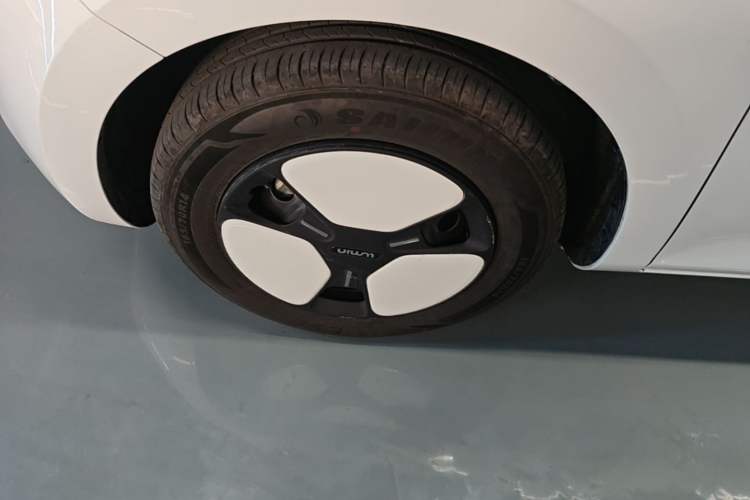 Used CHANGAN NEVO Lumin 2025 301km Honey Dew Edition Left Front Wheel Hub