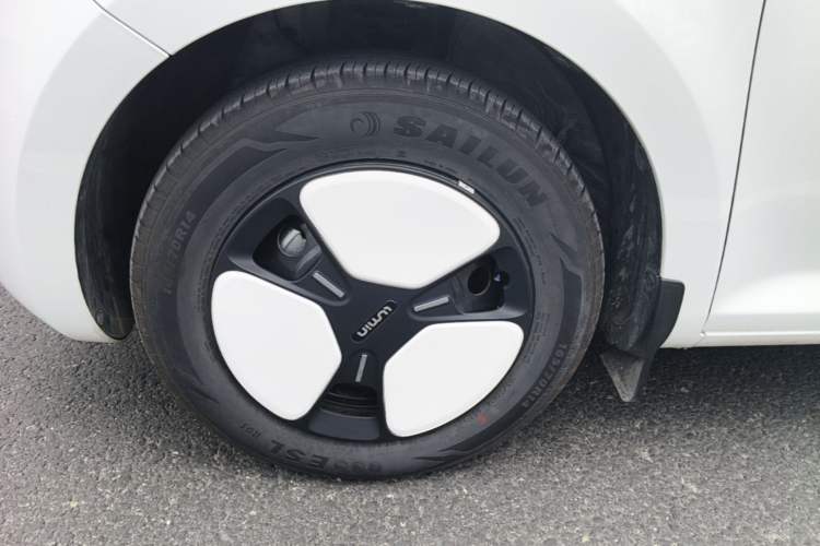 Used CHANGAN NEVO Lumin 2025 205 km Xiangqin Version Left Front Wheel Hub